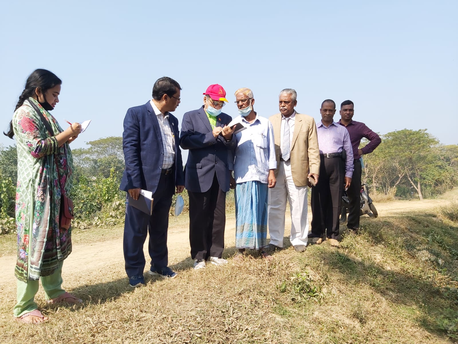 Field work team visiting an aquaculture site